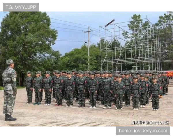 冬季训练营开营 极端训练考验体能极限,冬季训练项目 冬季训练营开营 极端训练考验体能极限,冬季训练项目